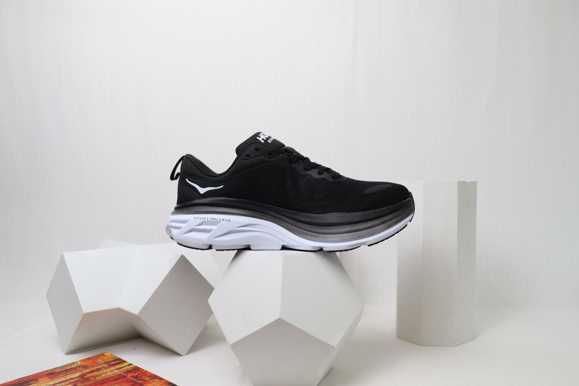 Bondi 8 - HK Unisex Sneakers - Shadow Core