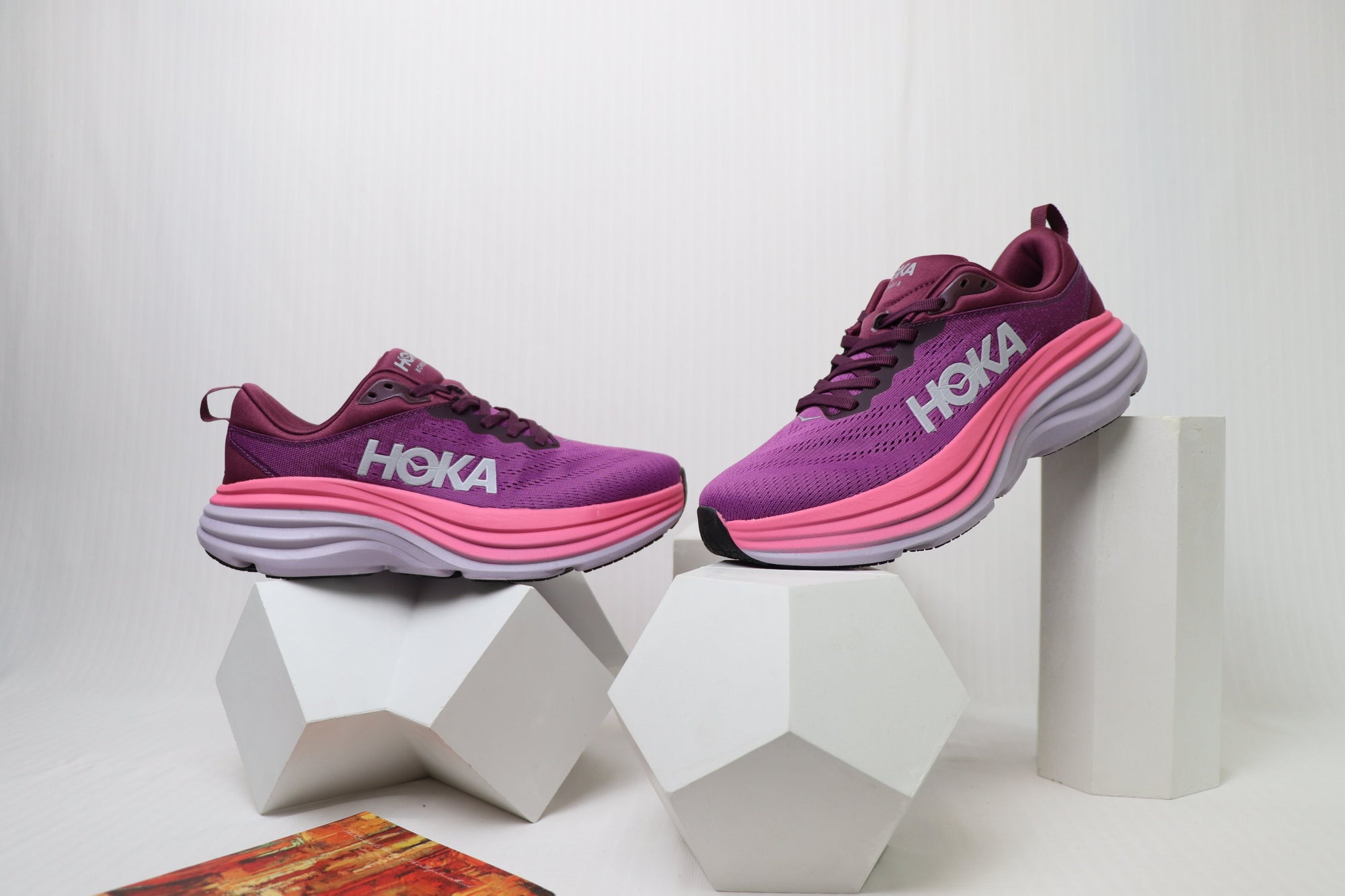 Bondi 8 - HK Unisex Sneakers - Berry Pulse