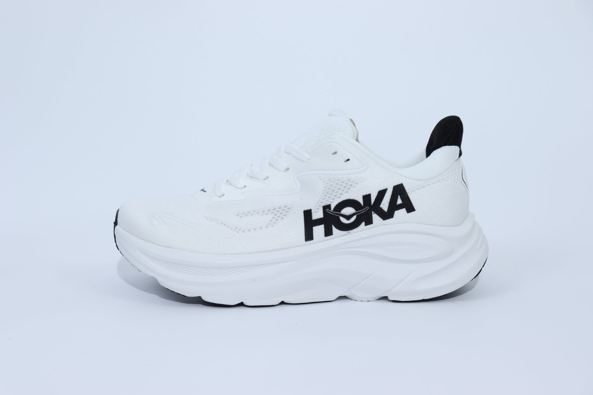 Clifton 10 - HK Unisex Sneakers - White Black