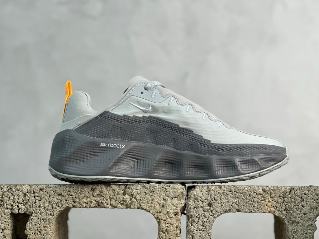 Zoom X Wave – Steel Grey Edition