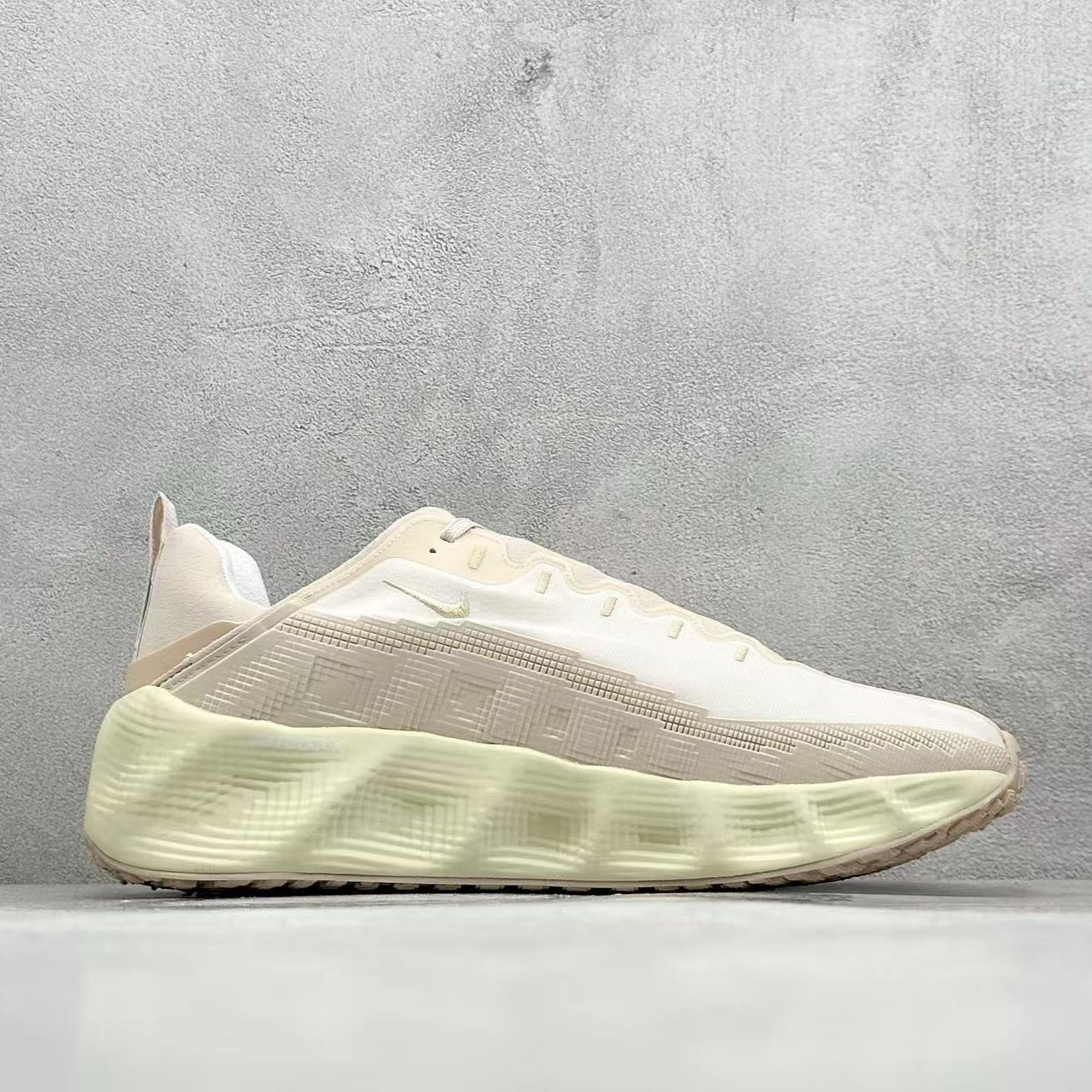 Zoom X Wave – Cream White Edition