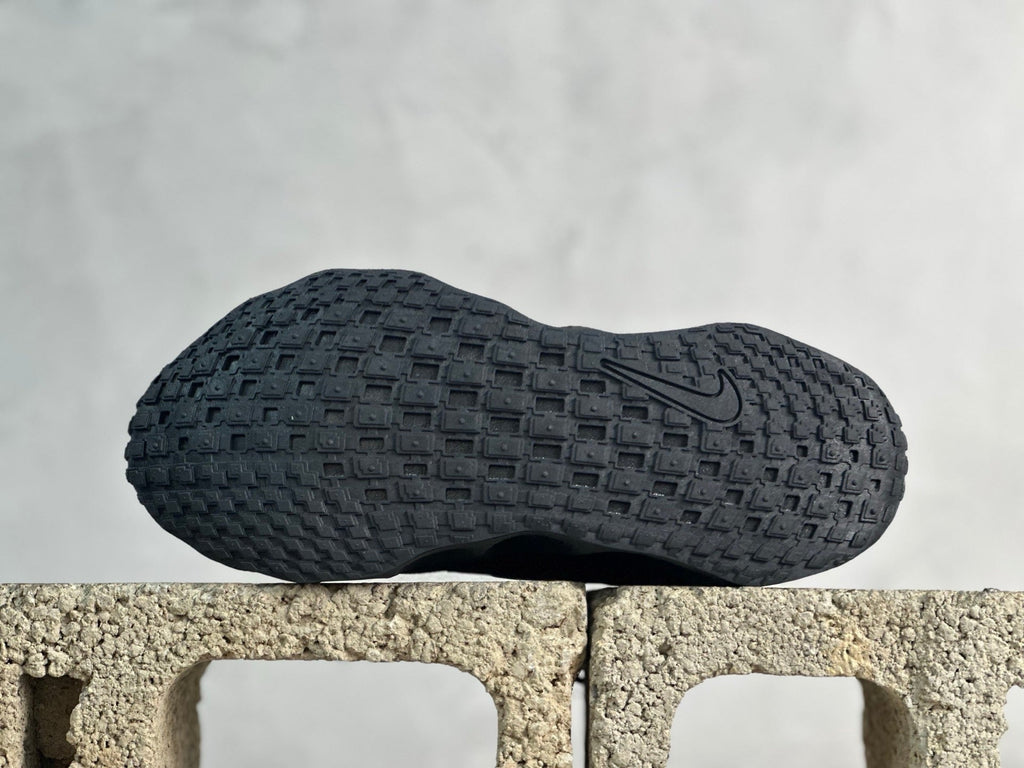 Zoom X Wave – Full Black Edition