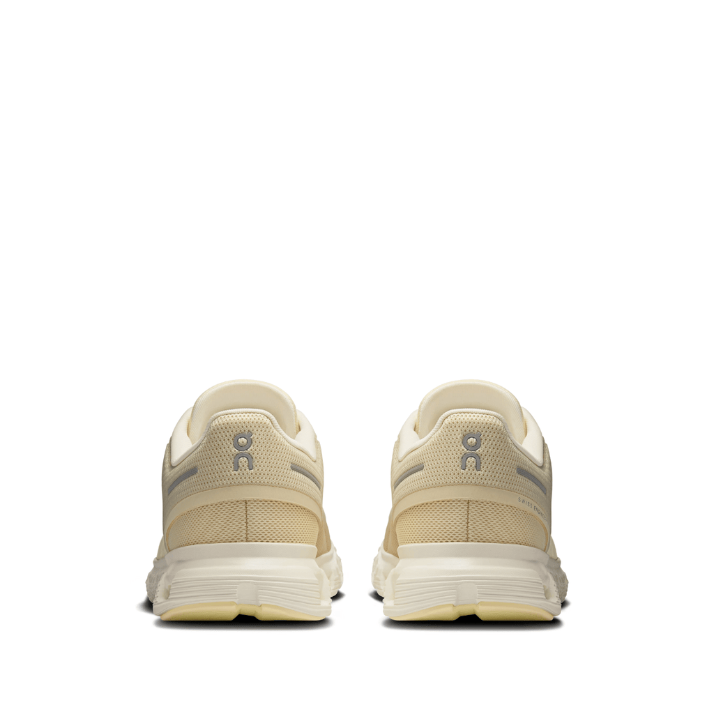 On Running Cloud 6 Castor Ivory