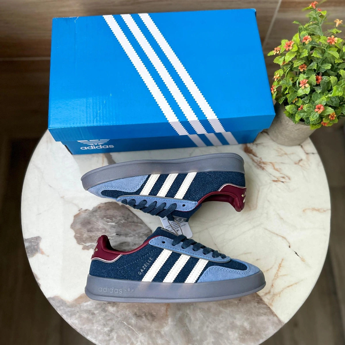 Gazelle Indoor – Navy Blue & Burgundy Accent