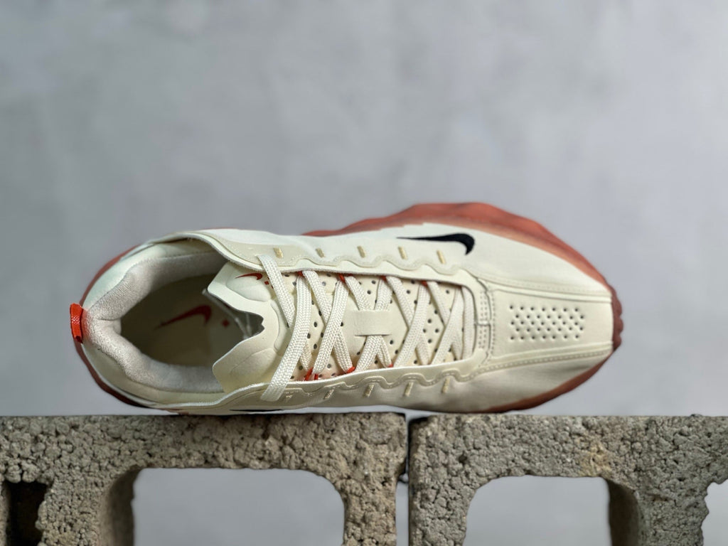 Zoom X Wave – Cream Crimson Edition