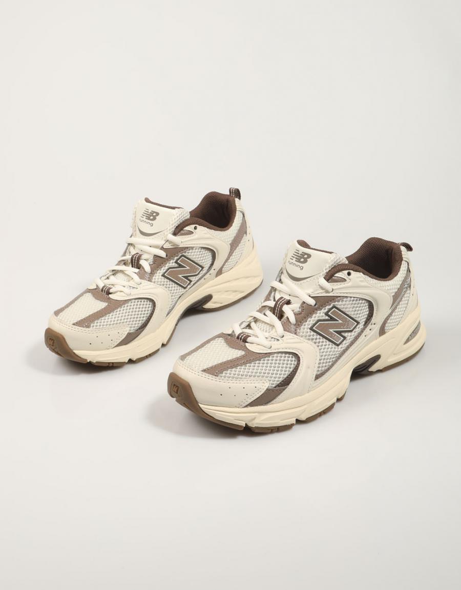 NB 530 Retro Runner – Vintage Comfort Sneaker